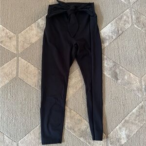 Harmony and balance size large black leggings with bow tie in the front